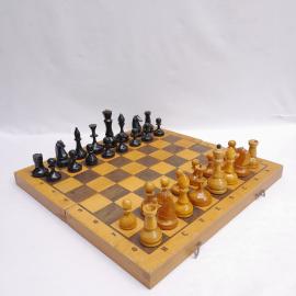 Винтажный набор шахмат, 40 см комплектные, дерево СССР.