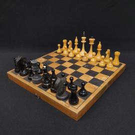 Винтажный набор шахмат, 30 см комплектные, дерево СССР.