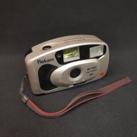 Винтажный фотоаппарат Rekam BF-300 в не рабочем состоянии, Канада