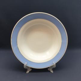 Тарелка фарфоровая винтажная СССР. Голубой борт, роспись золотом.