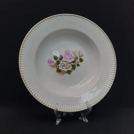 Тарелка фарфоровая винтажная СССР. Цветы, роспись золотом.