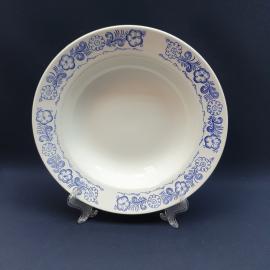 Тарелка фарфоровая винтажная СССР. Синий цветочный орнамент.