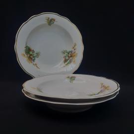 Тарелка фарфоровая винтажная СССР. Набор 3 штук. Виноград, роспись золотом.