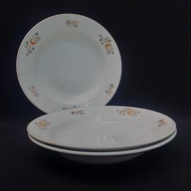 Тарелка фарфоровая винтажная СССР. Конаково. Набор 3 штуки. Цветы, роспись золотом.