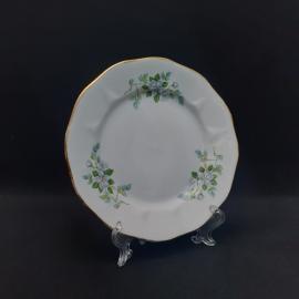 Тарелка фарфоровая винтажная СССР. Белые цветы, рельефный край,роспись золотом.