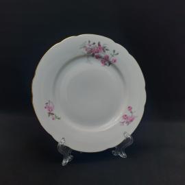 Тарелка фарфоровая винтажная СССР. Розовые цветы, отводка золотом.