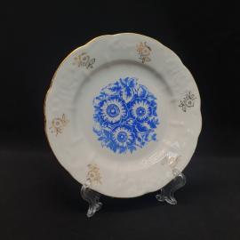 Тарелка фарфоровая винтажная СССР. Синие цветы, роспись золотом.