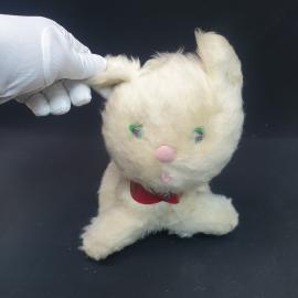 Винтажная плюшевая игрушка Котенок белый высота 29 см СССР