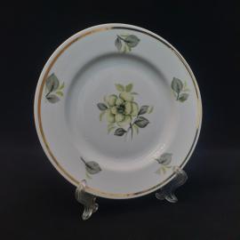 Тарелка фарфоровая винтажная СССР. Цветы, листья, золотая кайма.