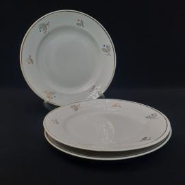 Тарелка фарфоровая винтажная СССР. Набор 3 штуки. Золотая кайма, листья.