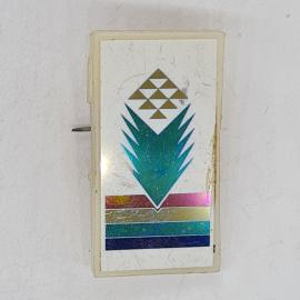 Значок СССР, геометрический цветок, разноцветные полосы, прямоугольный, советский и винтажный