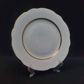 Тарелка фарфоровая винтажная СССР. Волнистый край, отводка золотом.