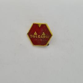 Значок СССР, bulgarie, красный шестиугольный с буквой м, советский и винтажный.