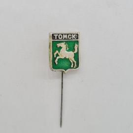 Значок СССР. Томск, герб города с белым конем на зеленом щите. Винтажный значек.