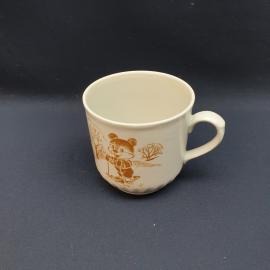 Кружка чайная кофейная, чашка фарфоровая СССР, винтажная. Рисунок зайчик на лыжах.