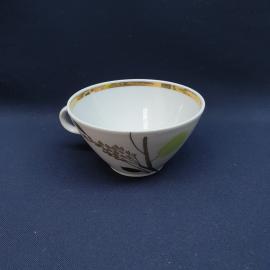 Кружка чайная кофейная, чашка фарфоровая СССР, винтажная. Золотая кайма, ветки, листья.