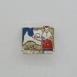 Значок СССР. Рига, Латвия, карта LPSR и девушка в народном костюме. Винтажный значек.