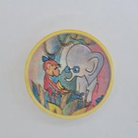 Значок СССР. Мультфильм, слон и человечек. Винтажный значек.