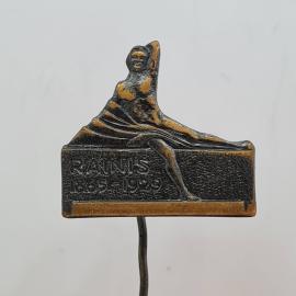 Значок СССР. Рейнс 1885 1929, сидящая женщина, курорт. Винтажный значек.