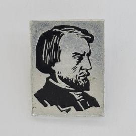 Значок СССР. Портрет писателя, литература. Винтажный значек.