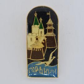 Значок СССР. Горький, архитектура города, башни и чайка. Винтажный значек.