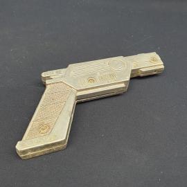 Винтажная игрушка СССР. Детская металлическая модель пистолета, коллекционный предмет эпохи
