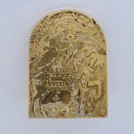 Значок СССР. Стилизованный всадник, солнце и архитектура, фольклорный сюжет. Винтажный значек.