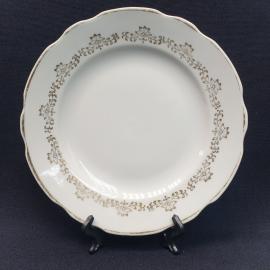 Тарелка фарфоровая винтажная, СССР. Роскошный золотой декор с цветами.