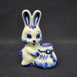 Фигурка зайца фарфоровая, винтажная, СССР. Роспись синим цветом, год 1999.