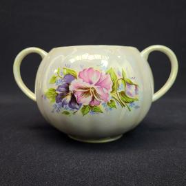 Молочник фарфоровый винтажный, СССР. Роспись цветами.