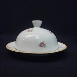 Масленка фарфоровая винтажная, СССР.  Розы, золотистая кайма.