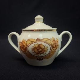 Сахарница фарфоровая винтажная, СССР. Роспись золотом, цветы.