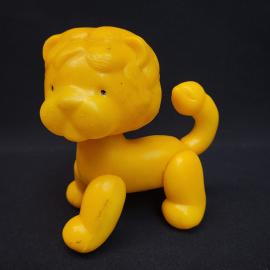 Винтажная игрушка СССР. Пластмассовый лев, фигурка животного для коллекции и интерьера