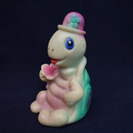 Винтажная игрушка СССР. Резиновая черепаха в шляпке с цветком, коллекционная детская фигурка