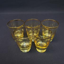 Винтажные стопки СССР. Набор из 5 стеклянных рюмок с золотистой каймой, советская посуда