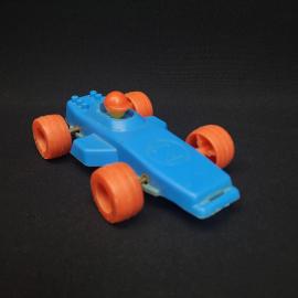 Винтажная игрушка СССР. Пластмассовый гоночный автомобиль с фигуркой водителя, детская модель