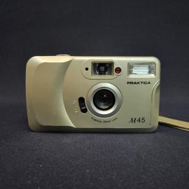 Винтажный фотоаппарат Praktica M45. Пленочная камера в стиле СССР для коллекции и съемки
