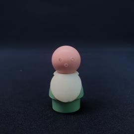 Винтажная мини фигурка девочки СССР. Пластиковая игрушка для коллекции и оформления витрины