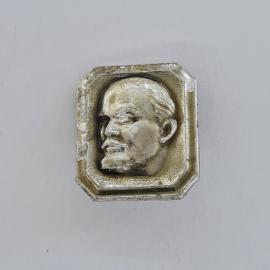 Значок СССР. Портрет Ленина, советская тематика. Винтажный значек.