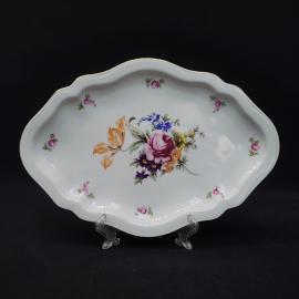 Блюдо винтажное, СССР. Фарфор Bohemia, овальное сервировочное, с цветочным декором
