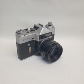 Фотоаппарат винтажный, СССР. Зенит Е с объективом, в комплекте кожаный чехол