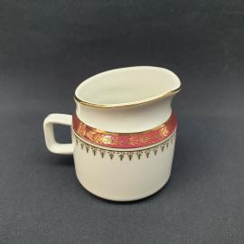 Сливочник винтажный, СССР. Фарфор, с позолотой и декоративным орнаментом