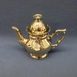 Чайник заварочный винтажный, СССР. Фарфор с золотистым покрытием, рельефный декор розы