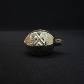 Елочная игрушка винтажная, СССР. Стекло, подвеска в форме ореха с рельефным узором