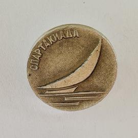 Значок СССР. Спартакиада, парусник, спорт. Винтажный значек.