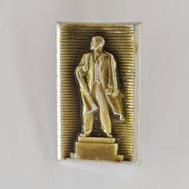 Значок СССР. Ленин памятник, тематика вождь революции. Винтажный значек.