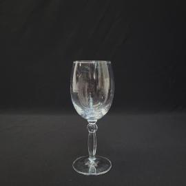 Рюмка винтажная, СССР. Прозрачное стекло, на высокой ножке с фигурным стеблем