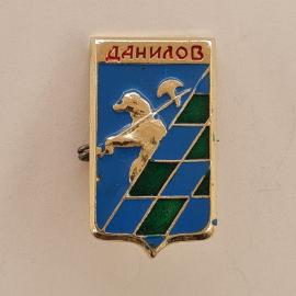 Значок СССР. Данилов, Ярославская область, герб с медведем и секирой. Винтажный значек.