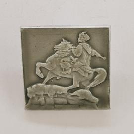 Значок СССР. Всадник на коне, памятник, Ленинград. Винтажный значек.