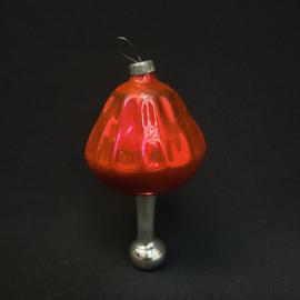 Елочная игрушка винтажная, СССР. Стеклянная подвеска на прищепке, фигурная, красная